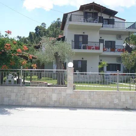 Alexandra Apartment